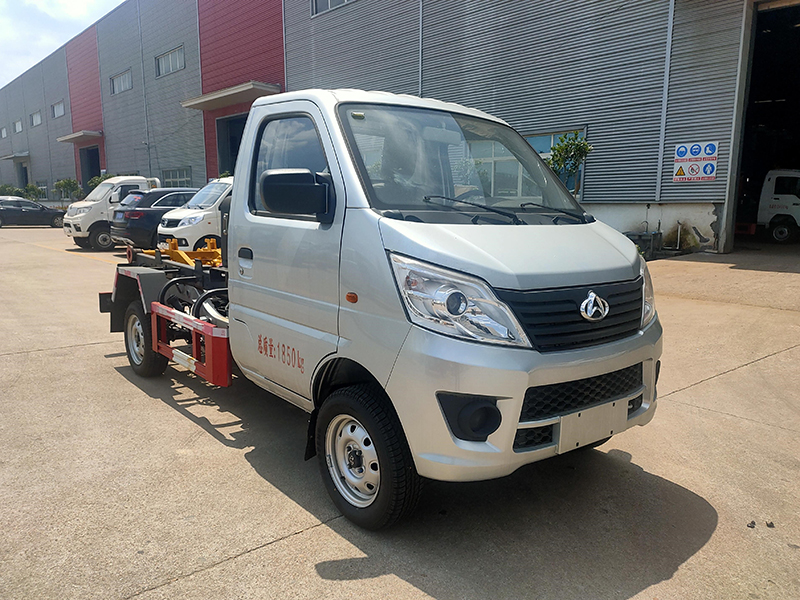 長(zhǎng)安2750勾臂垃圾車